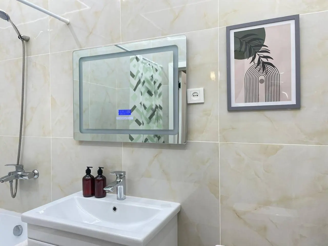 Apartment Seven Hills Жк Бизнес Класса Возле Трц Mega Almaty